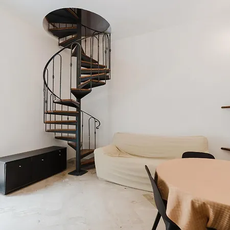 Centro Storico Apartment *